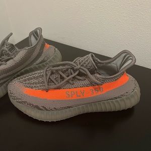 Yeezy (knockoff). 350 V2